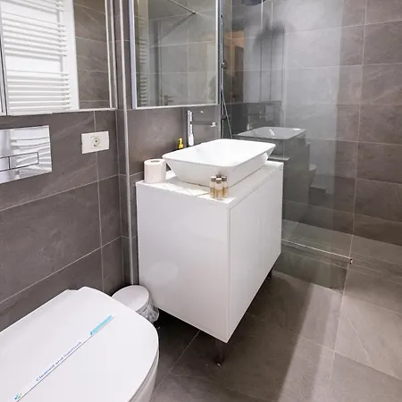 Smart Plaza Apartment Bukarest