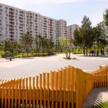 Smart Plaza Apartment *