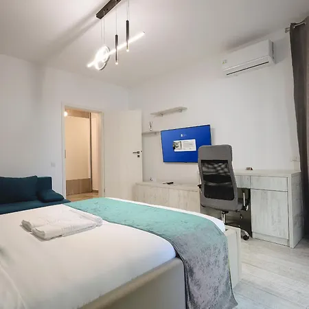 Smart Plaza Appartement *