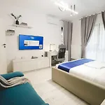 Smart Plaza *